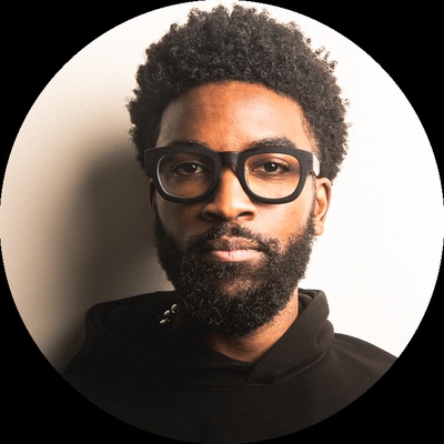 Willow James headshot