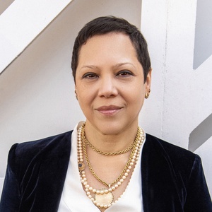 Edra Soto image